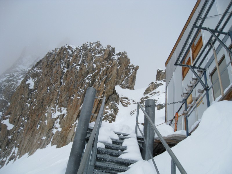 Escalier blindé de neige : Arrivée au promontoire