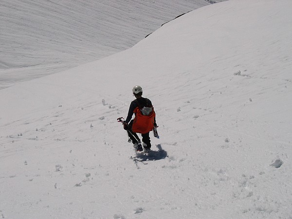 recherche ski : Mais il va ou le Casscroot avec son ski à la main. Il est ou l'autre ...