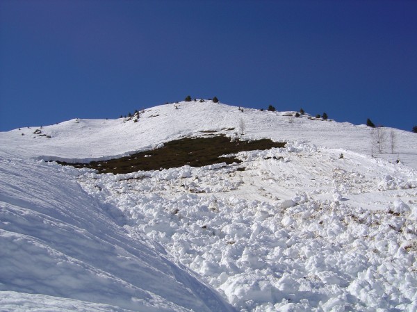 Avalanche : Avalanche au dessus du chalet de la Pra