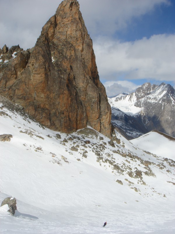 Descente du Col Large : avec la Pierre André qui nous surveille, belle descente, belle ambiance