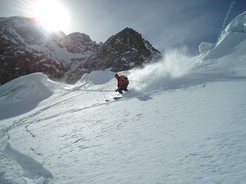Descente dans les séracs : Quelle poudre !