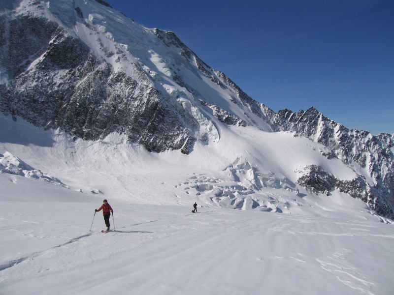 #3 Tête Rousse : Sur le glacier de Bionnassay avec au second plan l Tête Rousse : Sur le glacier de Bionnassay avec au second plan l'Aiguille du Tricot.