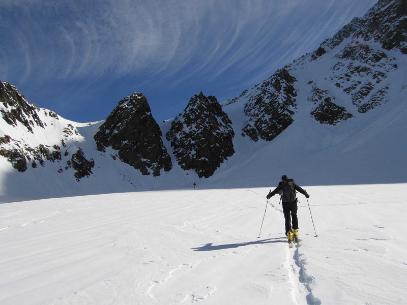 #10 Tête Rousse : Fin de la montée sur le glacier devant le petit couloir qui donne accés au refuge. Tête Rousse : Fin de la montée sur le glacier devant le petit couloir qui donne accés au refuge.