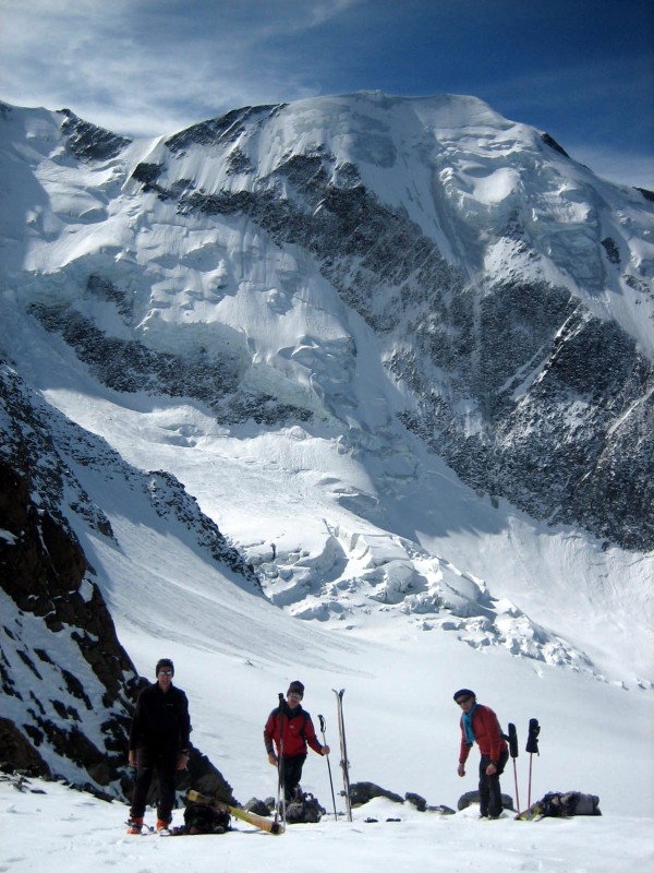#5 Tête Rousse : A la sortie du petit couloir qui mène au refuge. Tête Rousse : A la sortie du petit couloir qui mène au refuge.