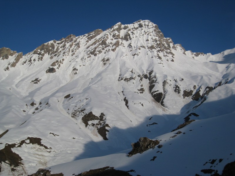 Roignais : le Roignais et sa face SE.