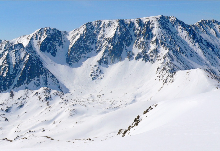 Pic de Camp Colomer : et au premier plan la Porteille Blanche d'Andorre