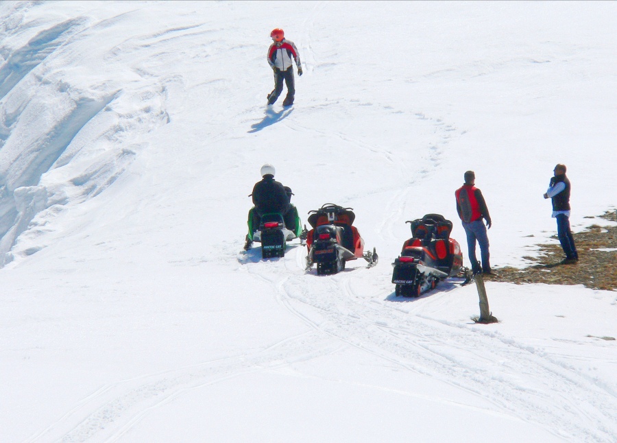 Col des isards : des boucs motorisés ...et en infraction