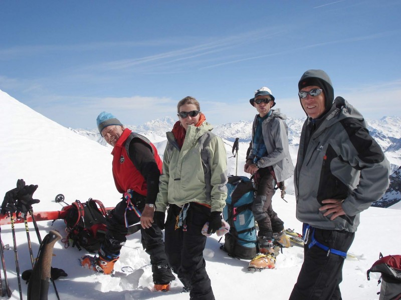 Tour de la Meije 2008 : petit pause au sommet du couloir serré du savon