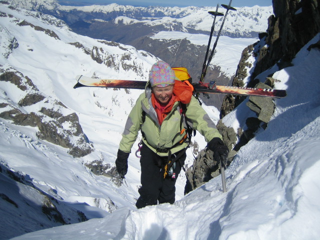 Tour de la Meije 2008 : Geneviève à la sortie du couloir serré du savon