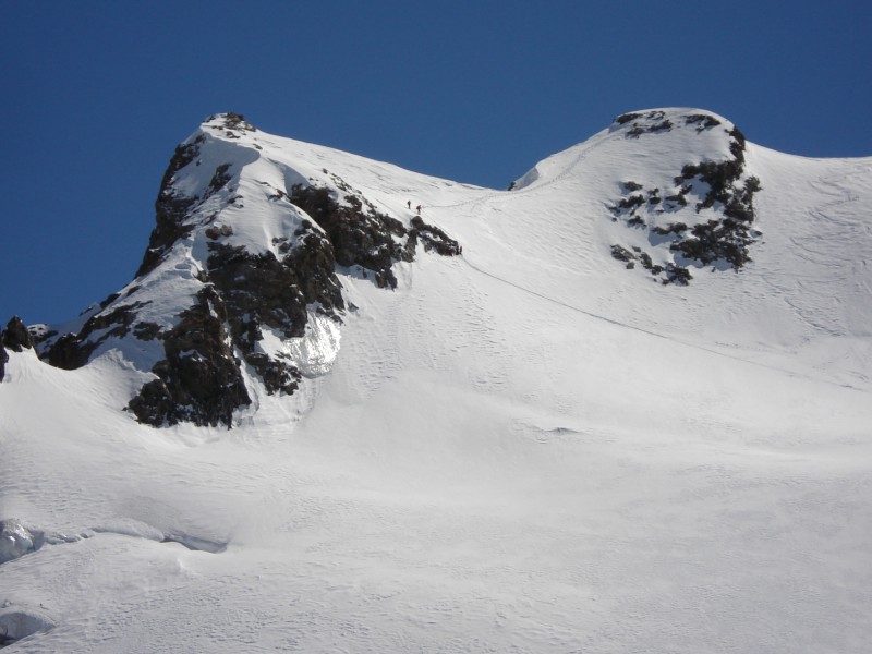 Tour de la Meije 2008 : Nous redescendons de la Meije orientale pour récupérer nos skis.