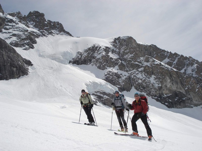Tour de la Meije 2008 : En montant au promontoire vue sur le col du pavé à droite.