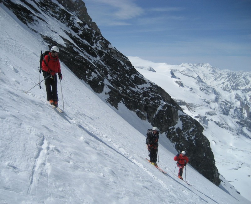 Grands Couloirs Grande Casse : Au milieu des Grand Couloirs, avec deux mauriennais bien sympathiques rencontrés à la montée.