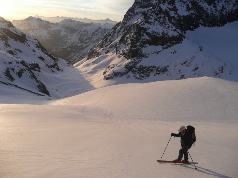 Col d'Ailefroide : Le vallon du Selé s'illumine