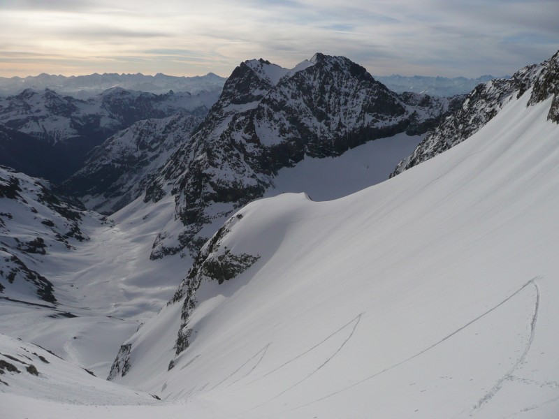 Col d'Ailefroide : Vue générale sur la descente: miam miam