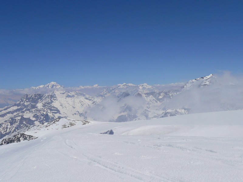 Dome des Nants : Mt Blanc, Pourri, Grande Casse dans le rétroviseur.