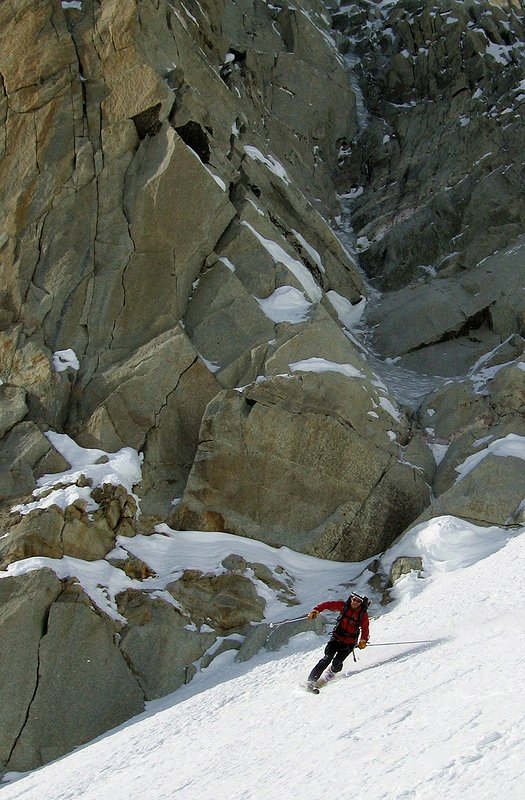Col des Cristaux : Glisse devant le granit du Mont Blanc