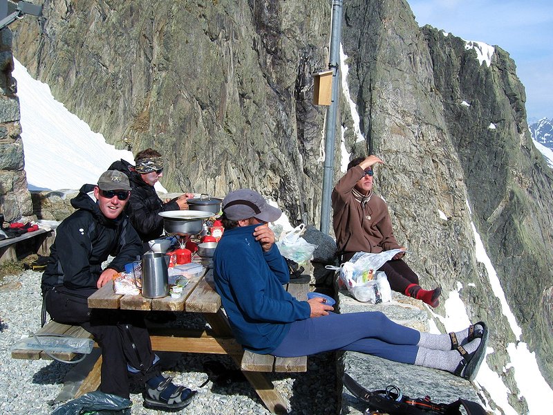 Cabane de l'A Neuve : Tranquilles en terrasse