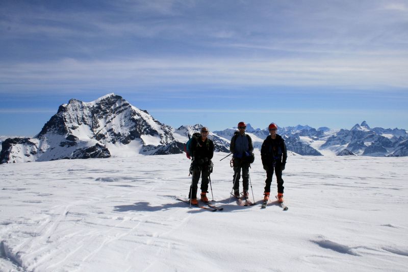 Sommet du Vélan : 1er sommet, devant le Grand Combin, le Cervin et les autres