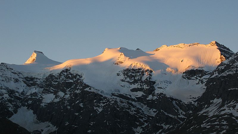 Albaron : 5h45, le soleil enflamme l'Albaron