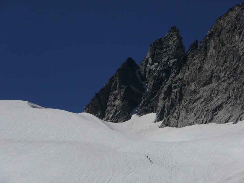 El Dorado glacier : Une cordée d'alpinistes devant nous, sur l'Eldorado Glacier