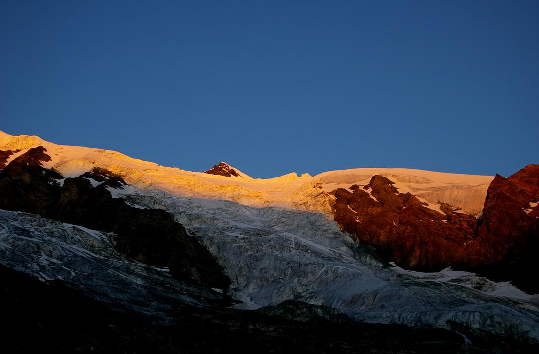 Lever de soleil Gl.Savinaz : Pas de quoi sortir les skis?