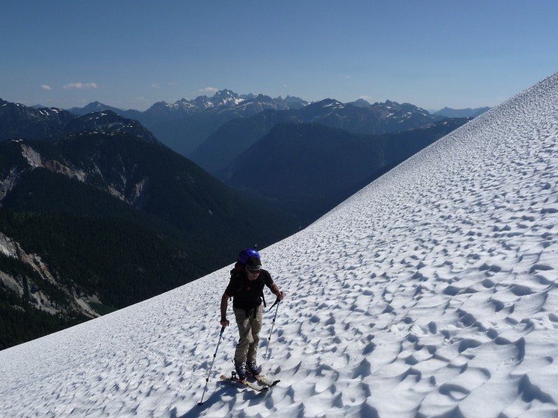 Ruth Mountain : On prend pied sur le glacier de la face N