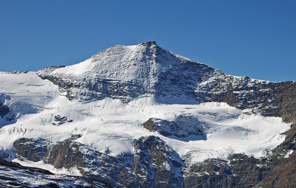 Coup d'oeil Albaron : Les sommets favoris sont toujours là! C'est rassurant! Mais pas encore de face E à skis!