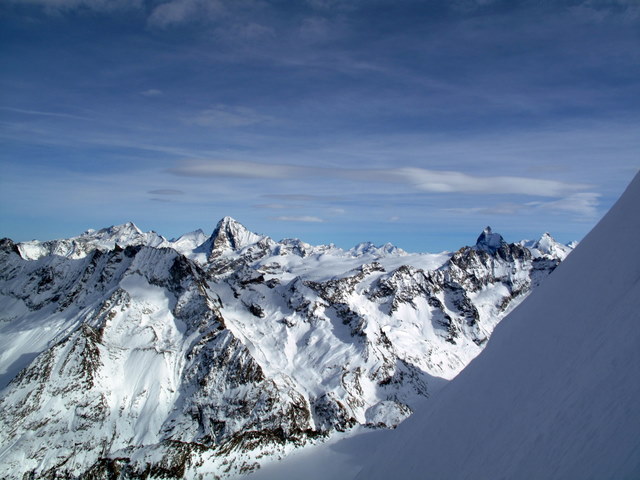#8 Belle vue : Bon enneigement en Valais Belle vue : Bon enneigement en Valais