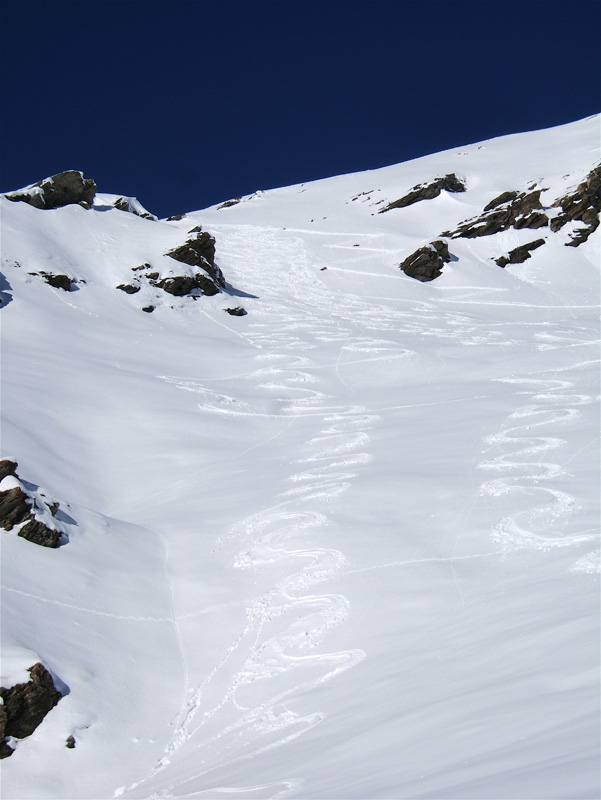Punta Dell!Alp : Ma trace est tout à gauche, pas mal pour un handicapé surtout que la neige commence a être un peut lourde.