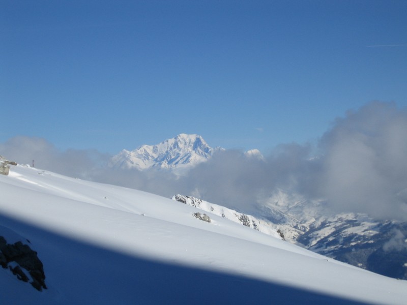 Le Mont Blanc : Le Mont blanc sort des nuages