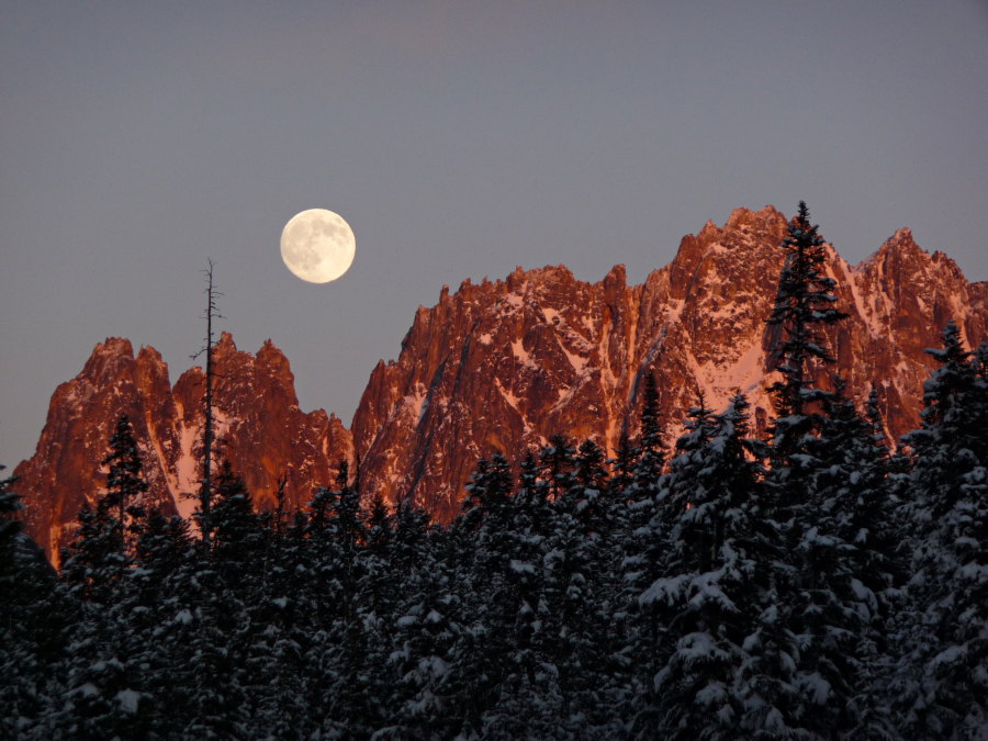Bye bye les Cascades : Lever de lune, pour un dernier adieu en beauté