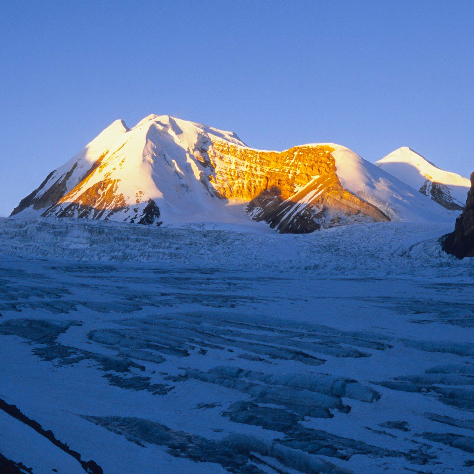 Le Khumjungar (6759 m)