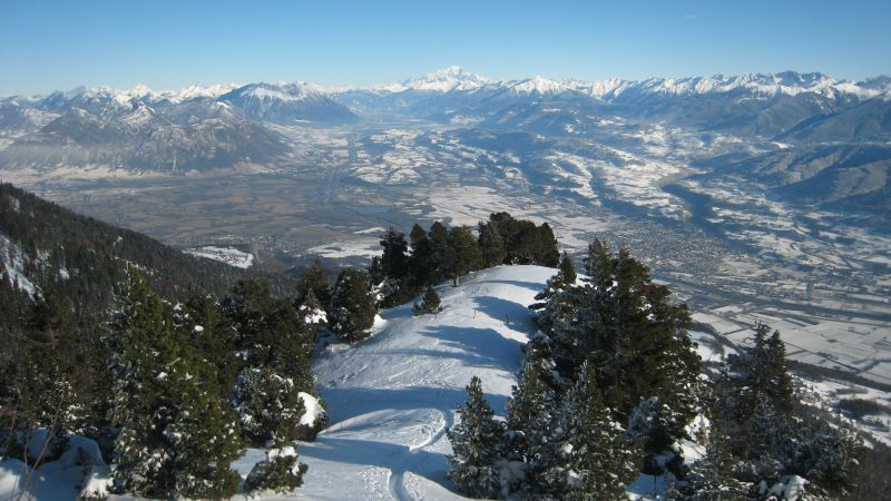 Panorama : Des Bauges à la Lauzière, avec le Mont Blanc au centre