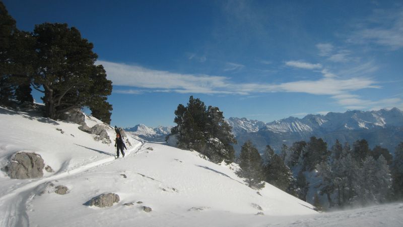 Col de l'Alpe vue vers le NE : Rencontre avec le vent !