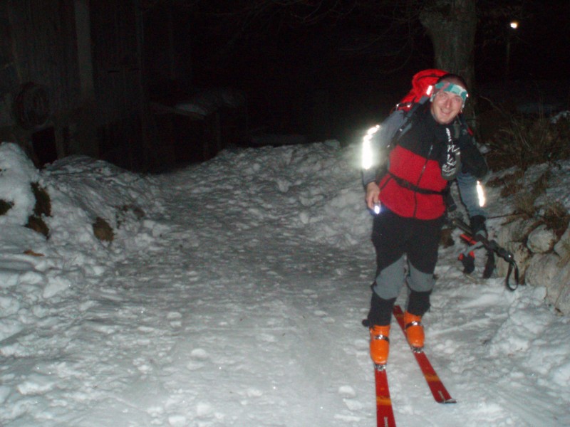 Parking : Encore bcp de neige au parking, C'est parti pour l'aventure...