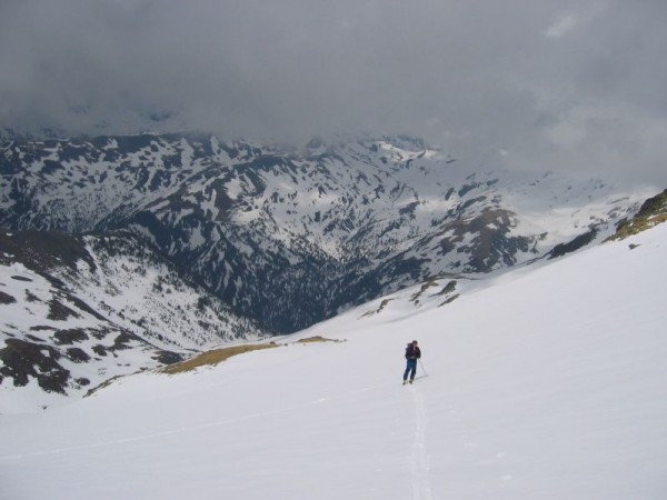 Versant ouest du Bachimala : Montée au Grand Bachimala vers 2500 m