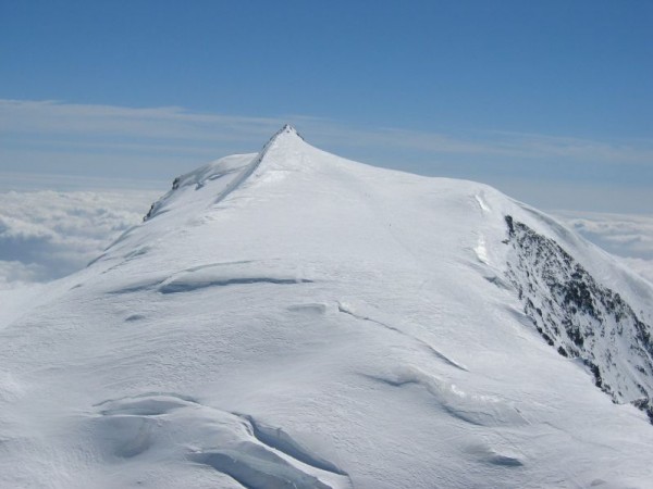 Strahlhorn : Le Strahlhorn vu depuis le Rimpfischhorn