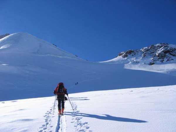 Dufoursattel : Le col à 4369 m au pied de l'arête W