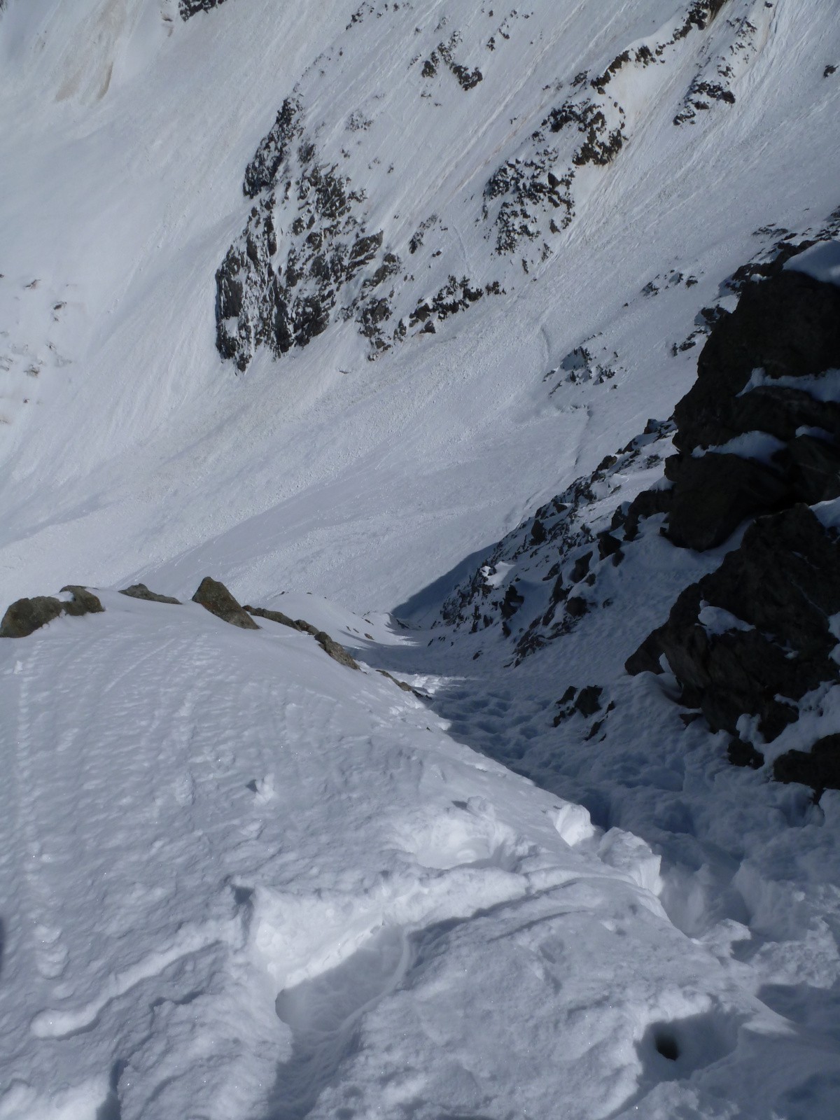 l'entrée du couloir de sortie