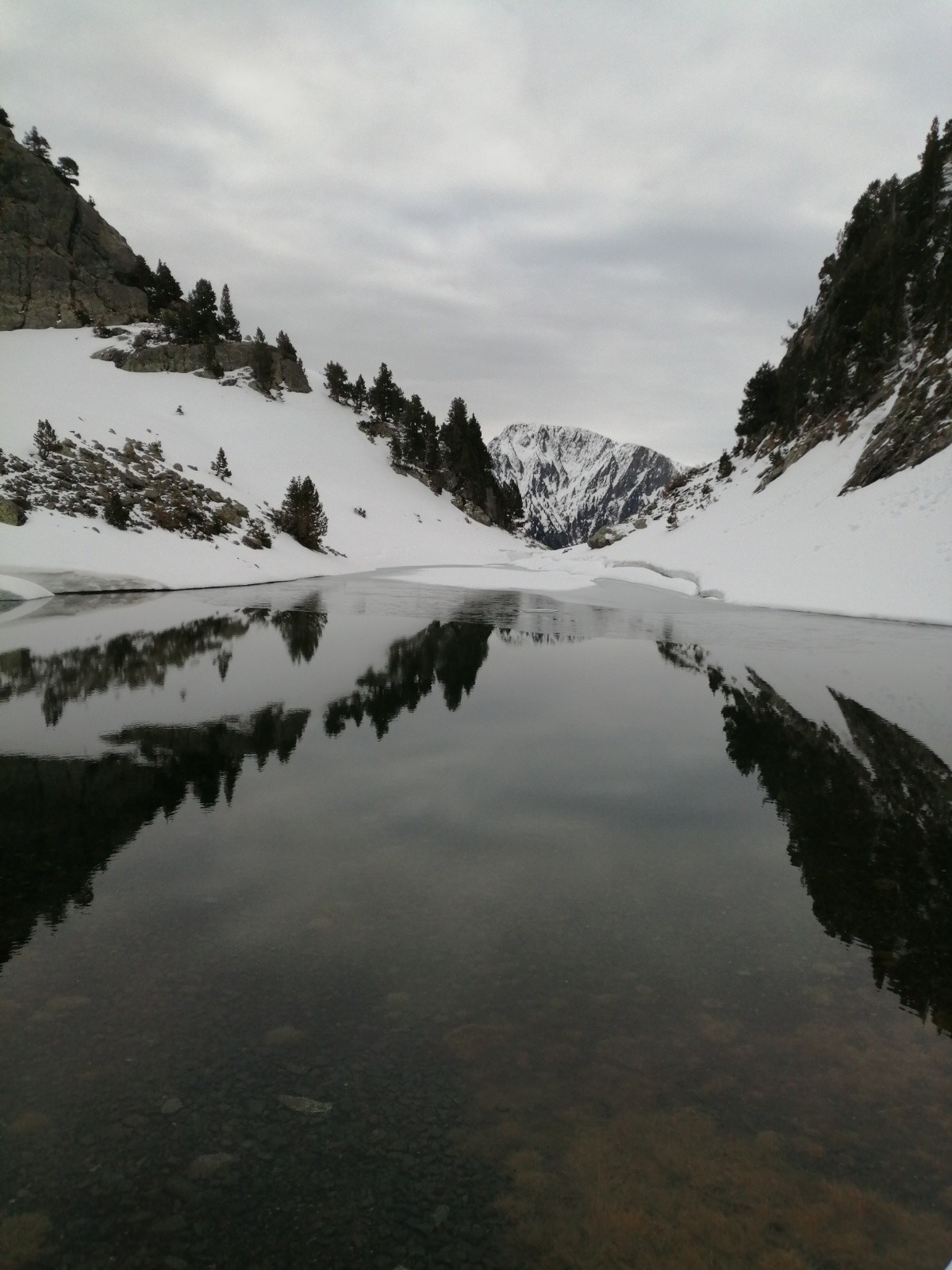 Mon petit lac préféré a dégelé en partie !