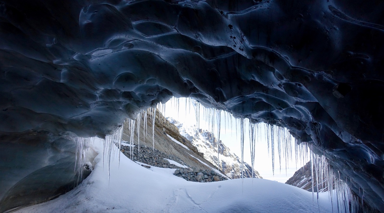 grotte glacière traversante 