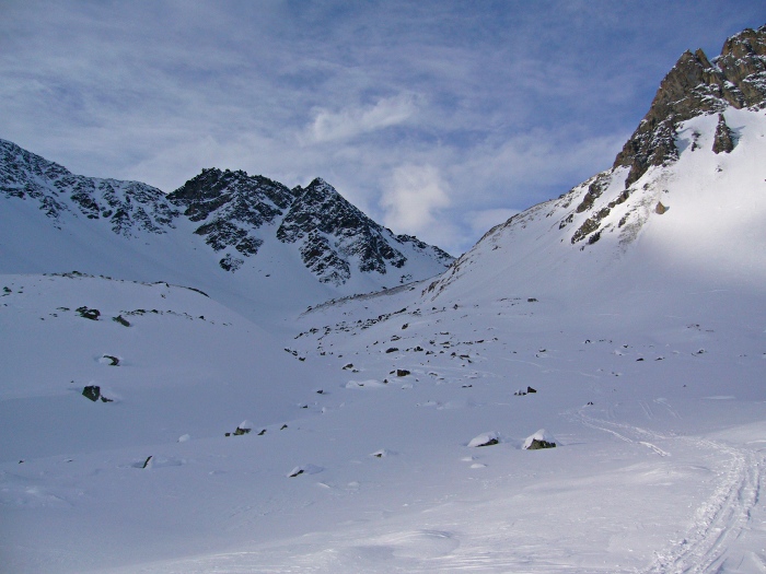 Vue du vallon : Bout de pente de Tsena Refien à gauche. Le Pas est caché.