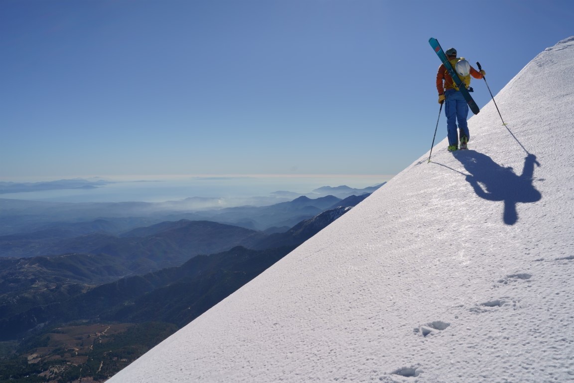 sur l'arête sommitale de Profitis Elias