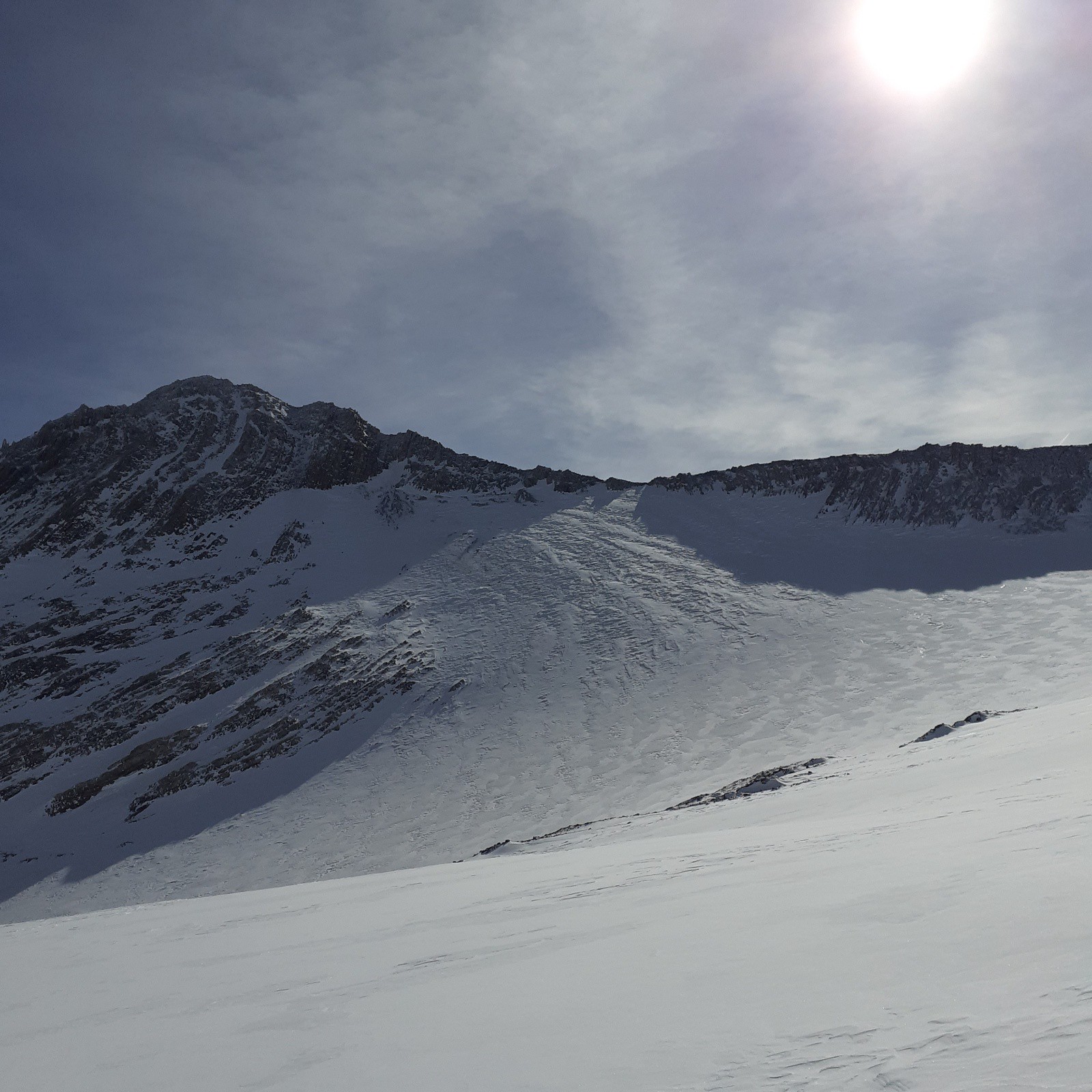 Glacier Lombard et l'arête qui mène au sommet des lieux : Aiguille du Goléon