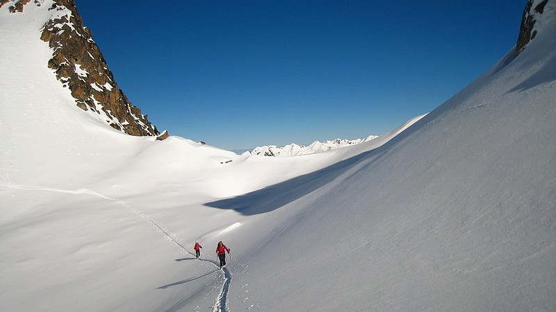 Ardiden : derrière l'aiguille de Lahazere, commence le ski de fond