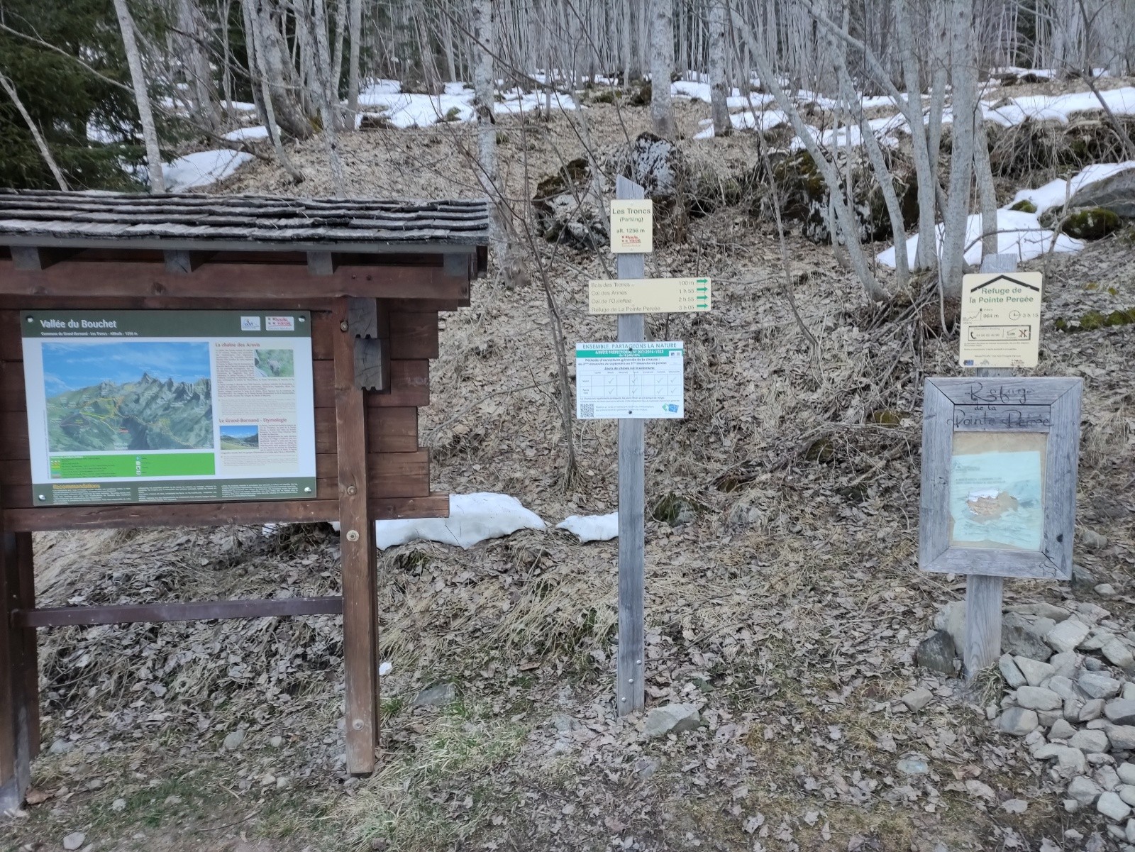 parking des troncs, impossible désormais d'y accéder en voiture