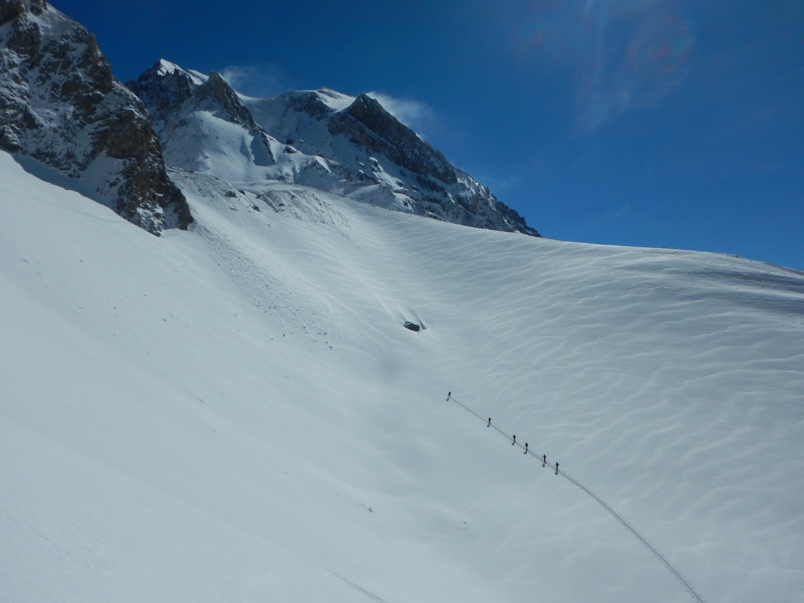 Groupe en direction des moraines du Col de La Grande Casse