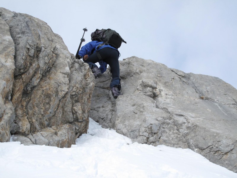 Mont Charvet : Ressaut rocheux et dernière difficulté (moins facile en désescalade!)