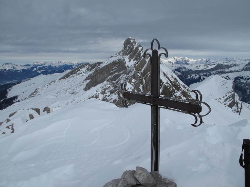 Mont Charvet : La croix n'a pas bougé!