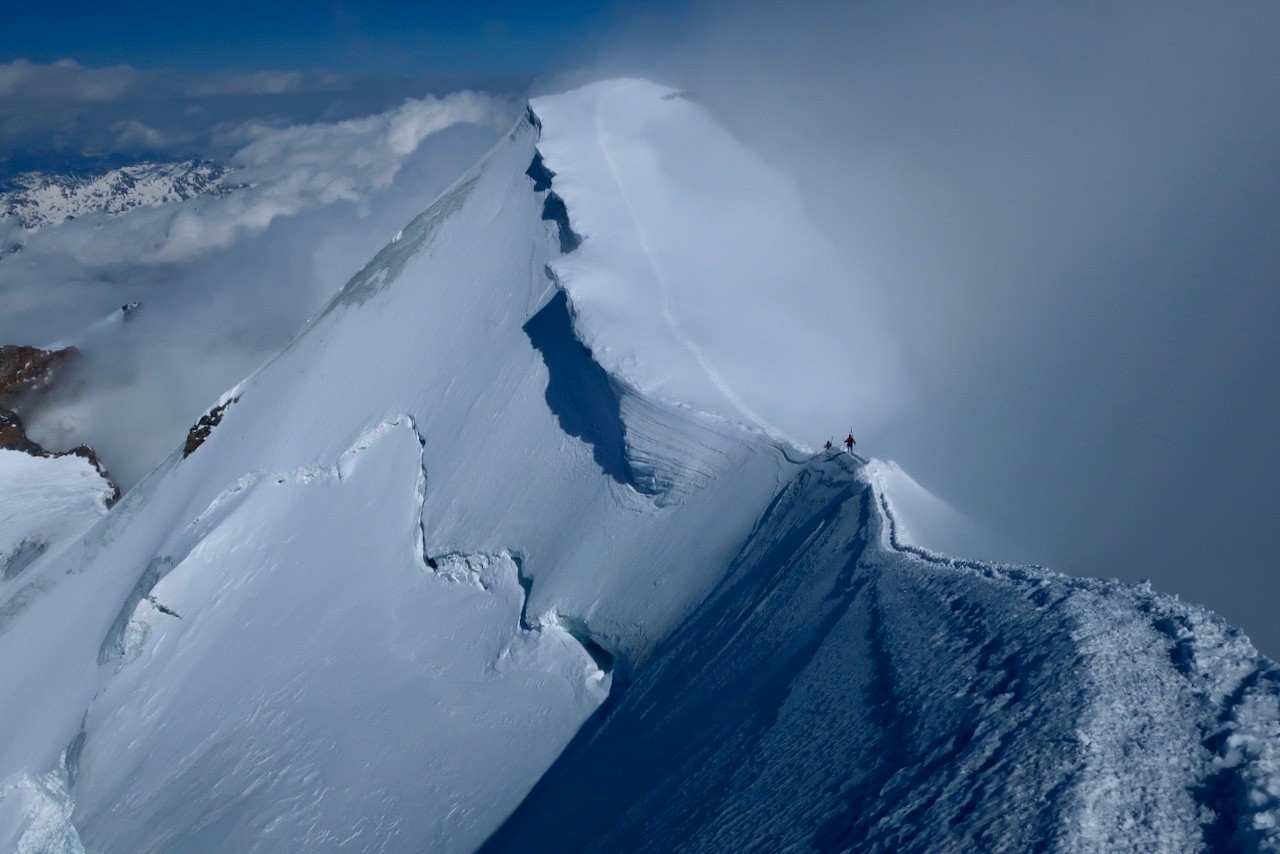Extraordinaire arête du Piz Palu dans la lumière de l'après midi